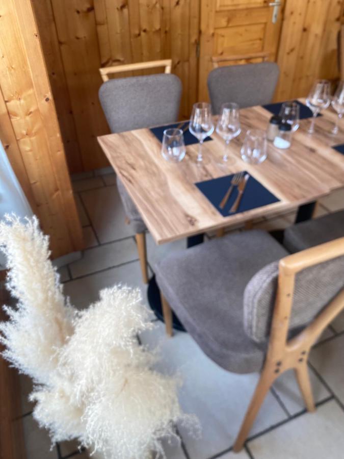 Hotel Restaurant Des Lacs Chaux-des-Crotenay Buitenkant foto