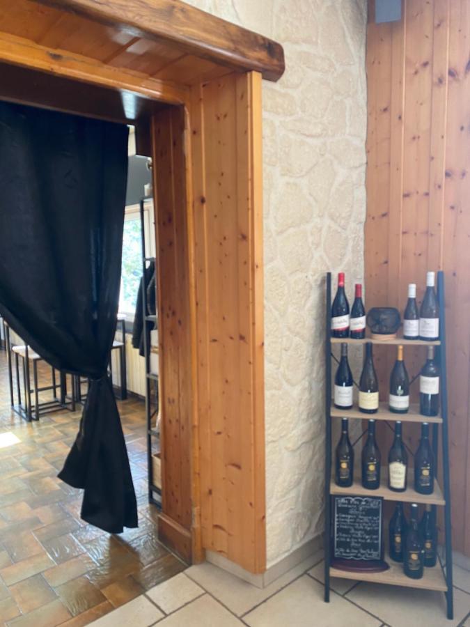 Hotel Restaurant Des Lacs Chaux-des-Crotenay Buitenkant foto