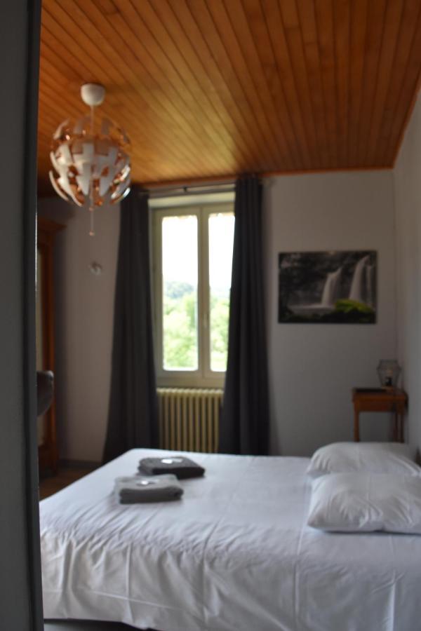 Hotel Restaurant Des Lacs Chaux-des-Crotenay Buitenkant foto